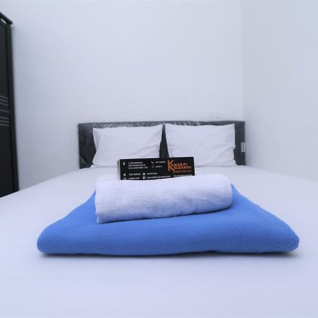 Отель Kamar Keluarga Ungaran Джакарта Экстерьер фото